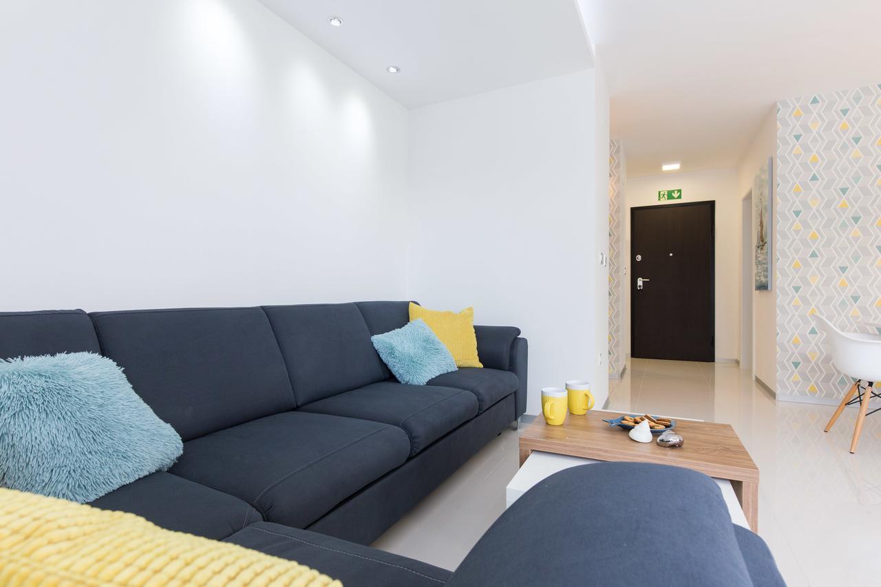 Orfeo Apartment Кърк Екстериор снимка