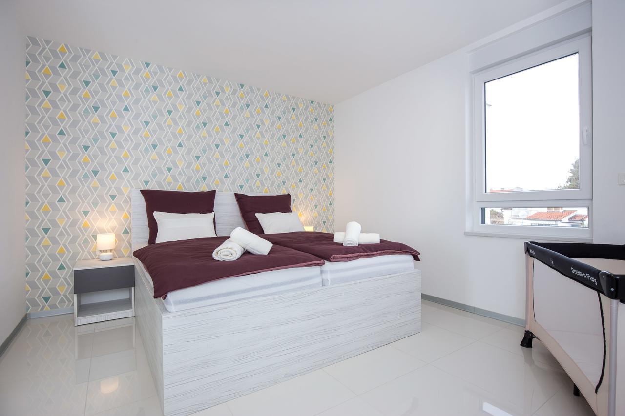 Orfeo Apartment Кърк Екстериор снимка